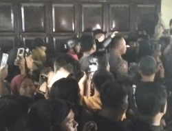 Dituding Lakukan Pelecehan Terhadap Siswa SD, Rumah ASN di Tanjungbalai Digeruduk Warga