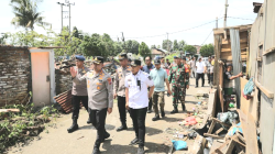 Kapolrestabes Medan Hadir di Lokasi 150 Rumah Terdampak Puting Beliung di Medan Johor, Bantuan Disalurkan