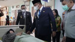 Bupati Karo bersama Forkopimda Tinjau Kembali Penanganan Siswa Keracunan MBG di RS Efarina Etaham