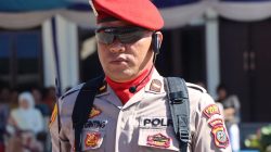 Penuh Karisma, Ipda Romi Ginting Dipercaya Komandan Pawai HUT RI ke-81 di Tanah Karo