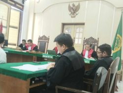 Tangis Keluarga Pecah di Ruang Sidang, Hakim Vonis Bebas Dua Terdakwa Proyek Pembangunan Air Baku Gunungsitoli