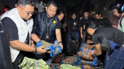 Satresnarkoba Polrestabes Medan Tabrak Mobil Pembawa 93 Kg Ganja Asal Aceh, 2 Pelaku Turut Diamankan