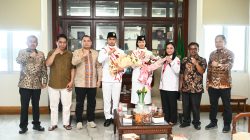 Pj Sekdaprov Sumut Sambut Kepulangan Dua Paskibraka Nasional Asal Toba