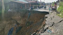 Ruas Jalan Provinsi di Tiga Juhar Putus Total, Aktivitas Masyarakat Lumpuh