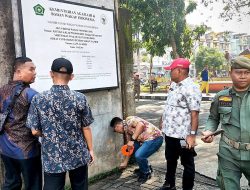 Pemko Binjai Bongkar Bangunan Liar di Depan Masjid An Nur