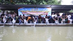 Dukung Ketahanan Pangan, Kapolrestabes Medan dan Wakapolda Sumut Tebar 1.997 Bibit Ikan Gurami di Jermal XV